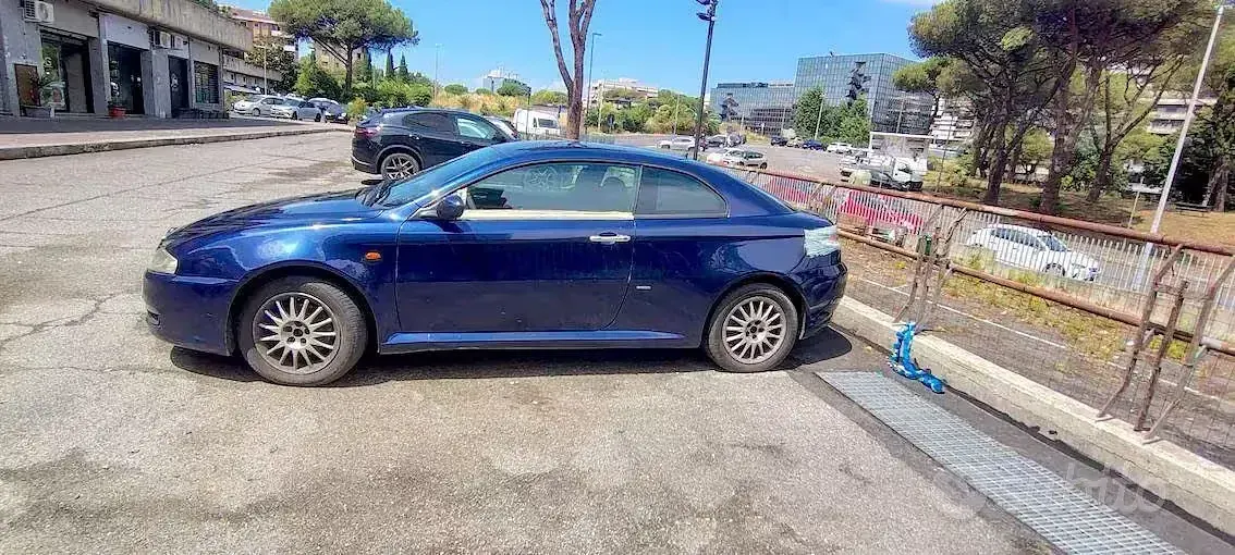 Usata Alfa Romeo GT 150 CV (110 kW) 2004 Bluazzurro Coupé