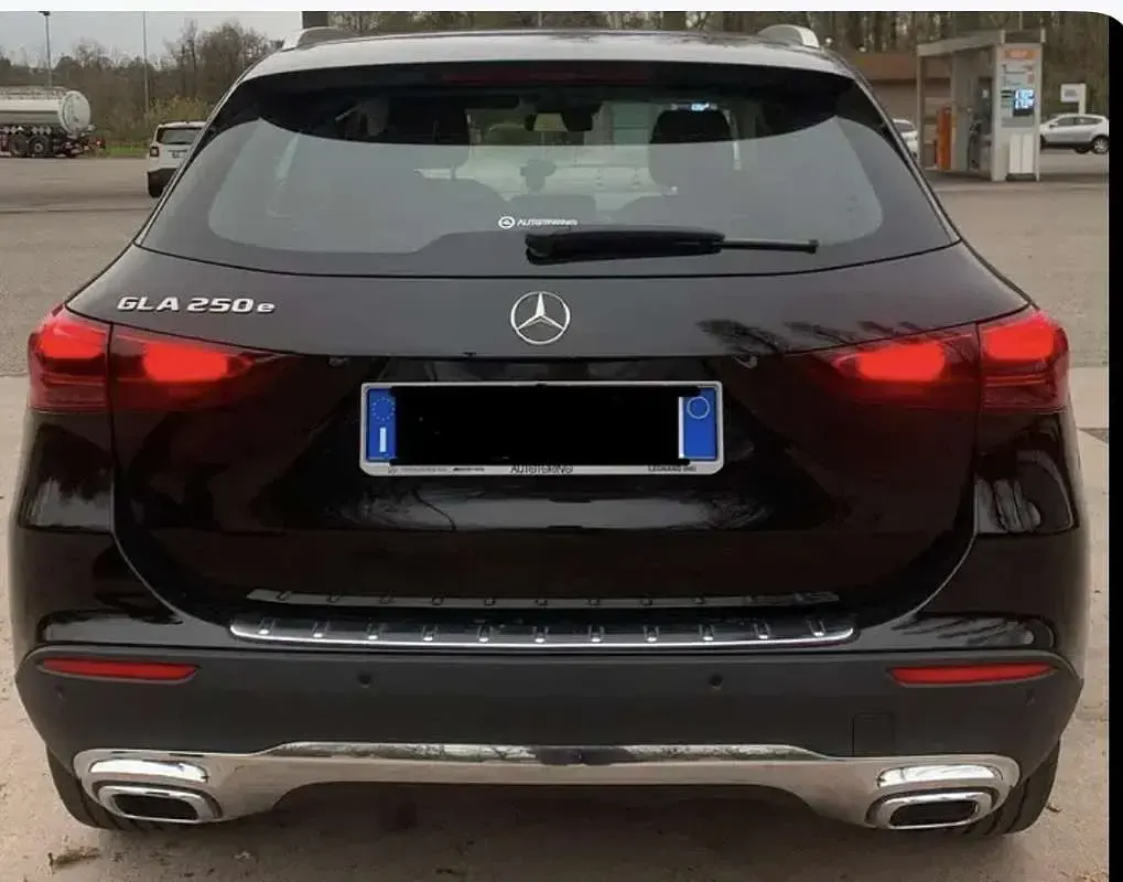 Usata Mercedes GLA250 Advanced 163 CV (119 kW) 2024 SUV