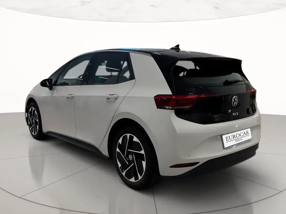 Usata VW ID.3 Pro Performance 150 kW (204 CV) 2024 Glacier white metallizzato nero Utilitaria