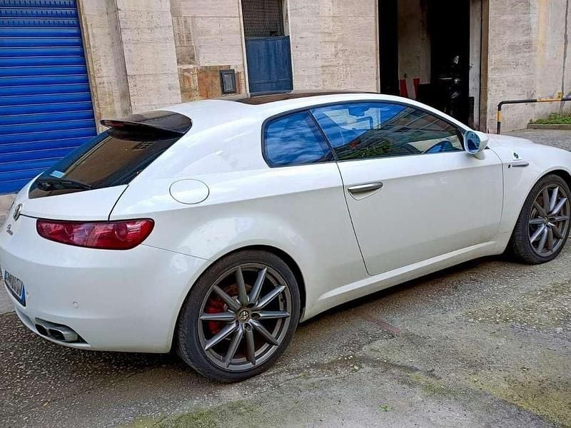 Usata Alfa Romeo Brera 200 CV (147 kW) 2010 Bianco Coupé