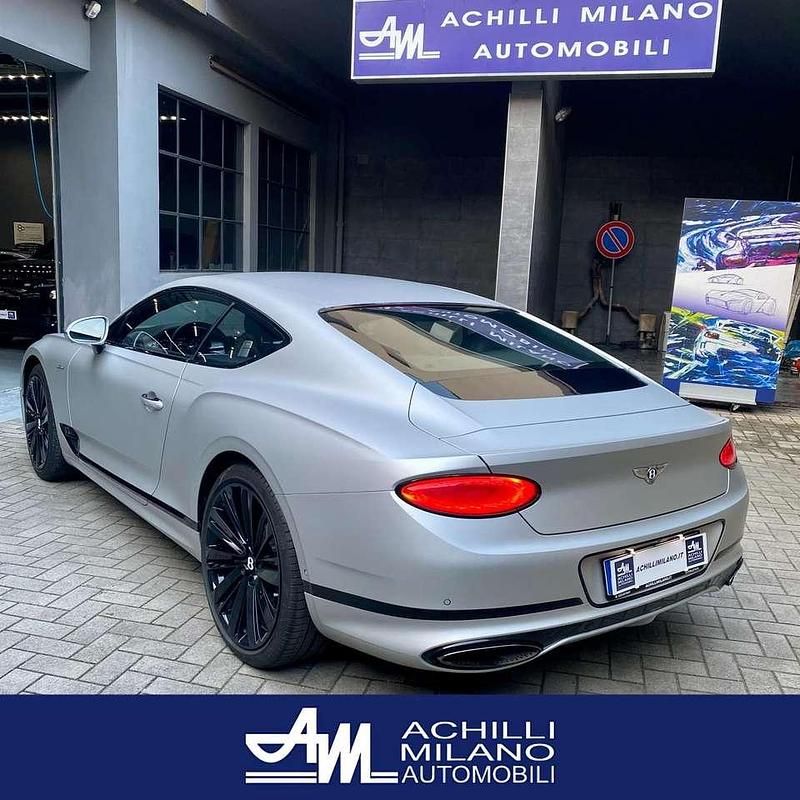 Usata Bentley Continental GT 659 CV (484 kW) 2023 Pellicola grigio satinato Coupé