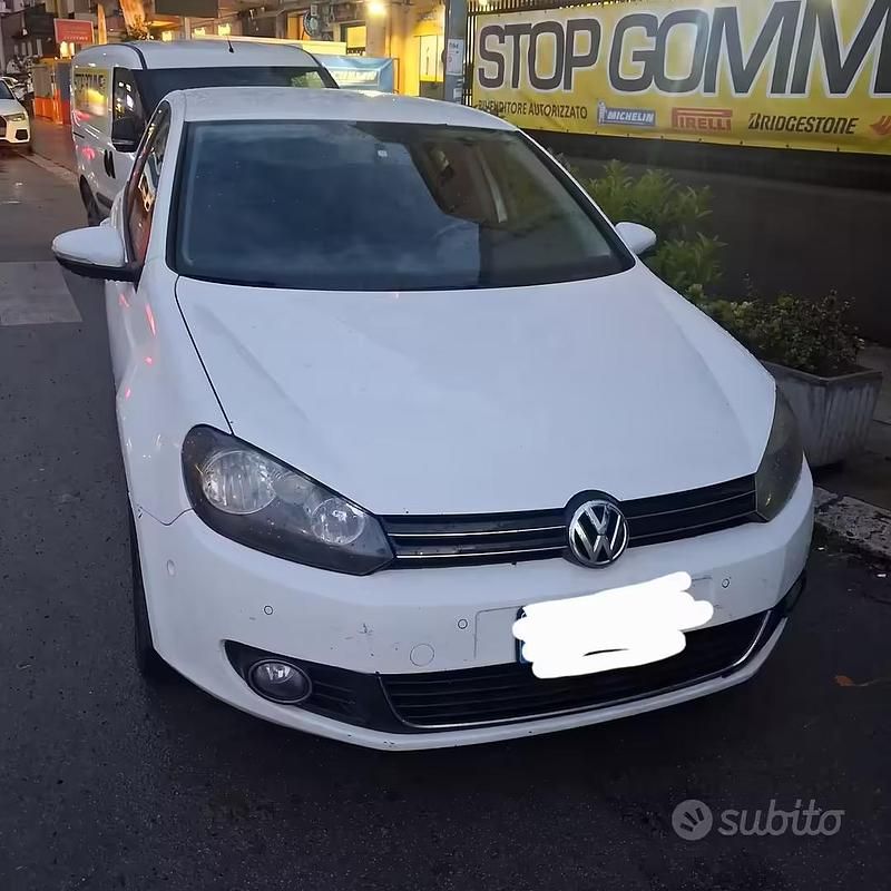 Usata VW Golf VI 122 CV (89 kW) 2010 Bianco Utilitaria