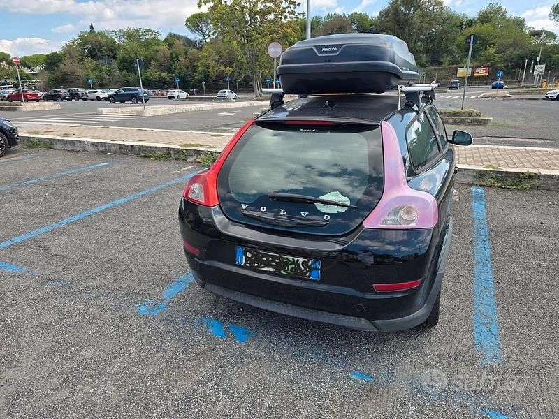 Usata Volvo C30 109 CV (80 kW) 2010 Nero Utilitaria
