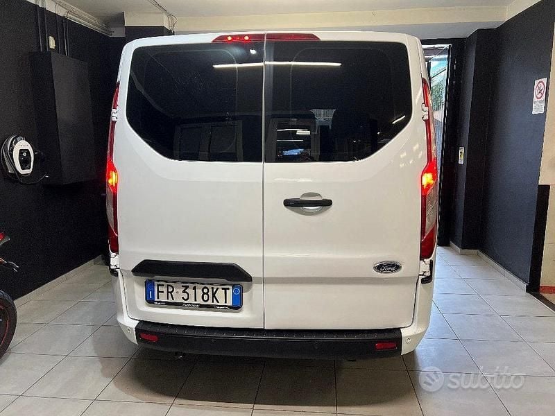 Usata Ford Transit Custom Trend 131 CV (96 kW) 2018 Bianco Station wagon