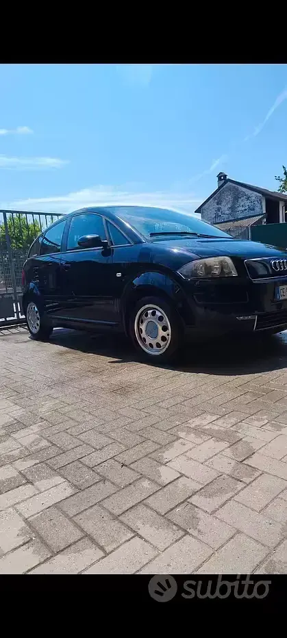 Usata Audi A2 75 CV (55 kW) 2004 Nero Utilitaria