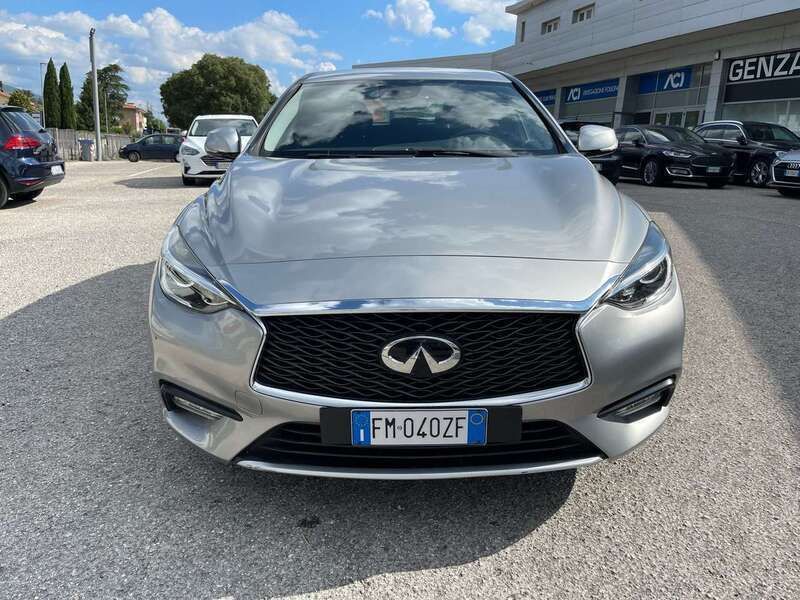 Other Usata 2018 Infiniti Q30 Business Due volumi | 14.500 € (Buon prezzo) - Immagine 1/4