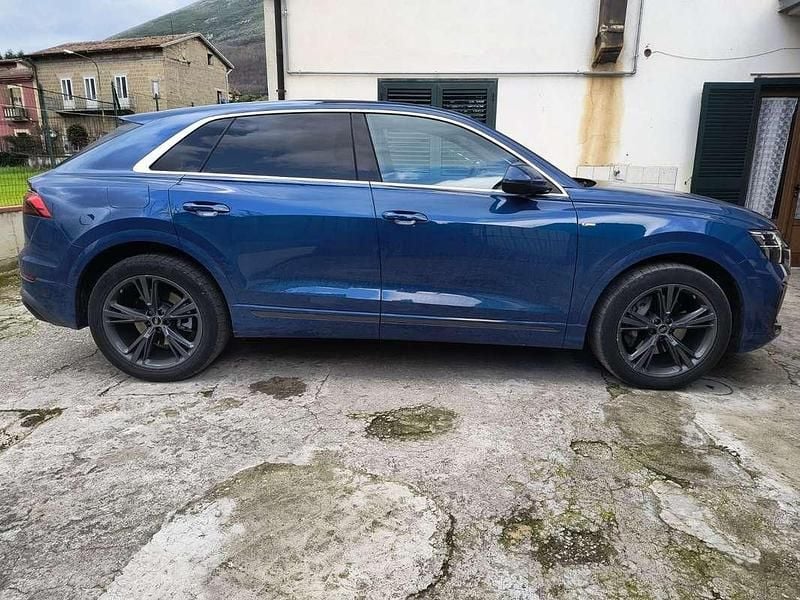 Usata Audi Q8 S-Line 286 CV (210 kW) 2025 Blu/azzurro SUV