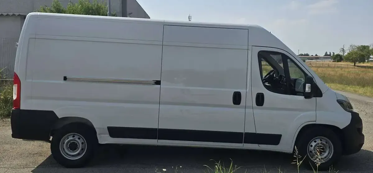 Usata Fiat Ducato 140 CV (102 kW) 2023 Bianco Furgone