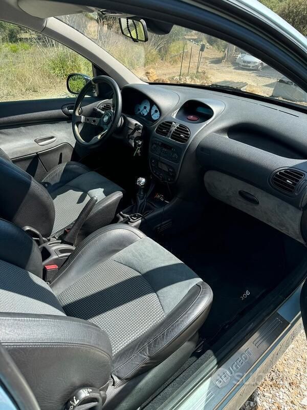 Usata Peugeot 206 GTi 135 CV (99 kW) 2001 Utilitaria
