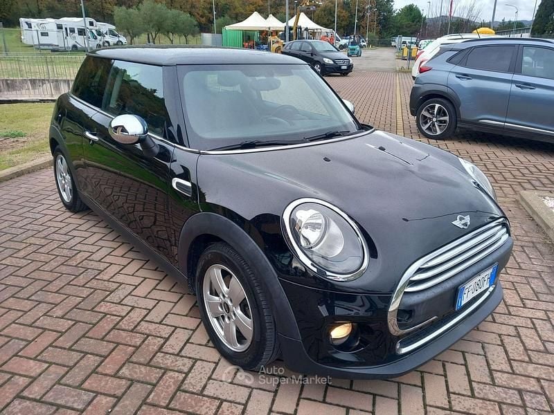 Usata Mini One D Business 95 CV (69 kW) 2016 Nero Utilitaria