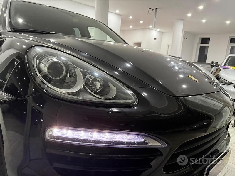 Usata Porsche Cayenne Platinum Edition 245 CV (180 kW) 2014 Nero SUV