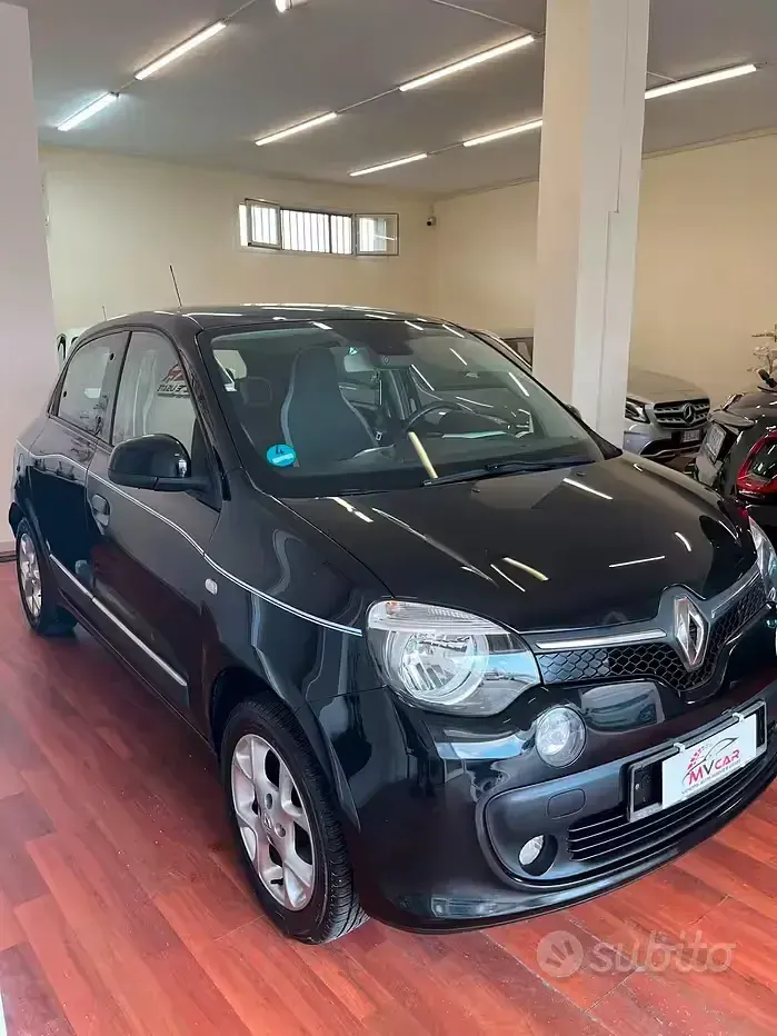 Usata Renault Twingo LIMITED 90 CV (66 kW) 2016 Nero Utilitaria