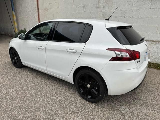 Usata Peugeot 308 Allure 120 CV (88 kW) 2016 Bianco Berlina