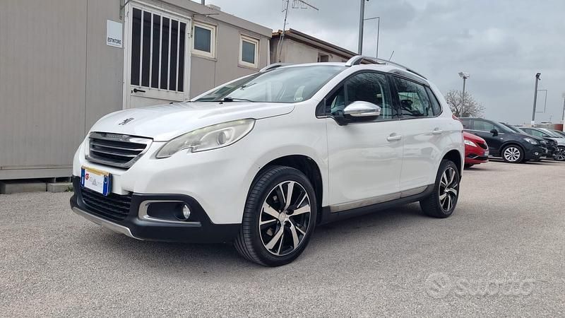 Usata Peugeot 2008 Active 92 CV (67 kW) 2014 Bianco SUV