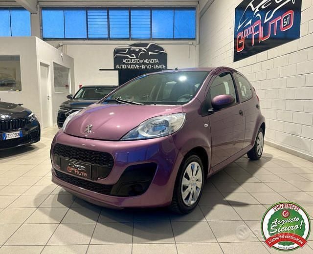 Usata Peugeot 107 Active 68 CV (50 kW) 2013 Rosa Utilitaria
