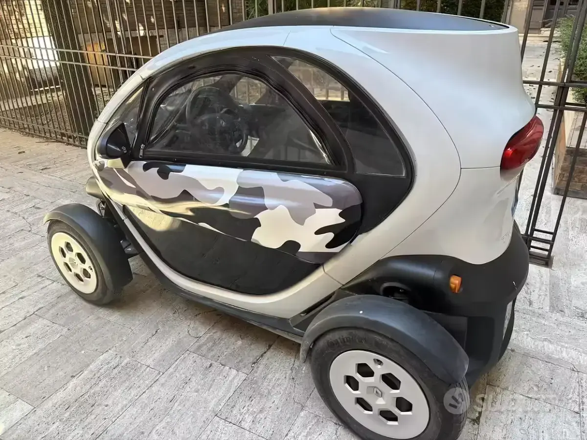 Usata Renault Twizy 12 kW (17 CV) 2012 Bianco Utilitaria