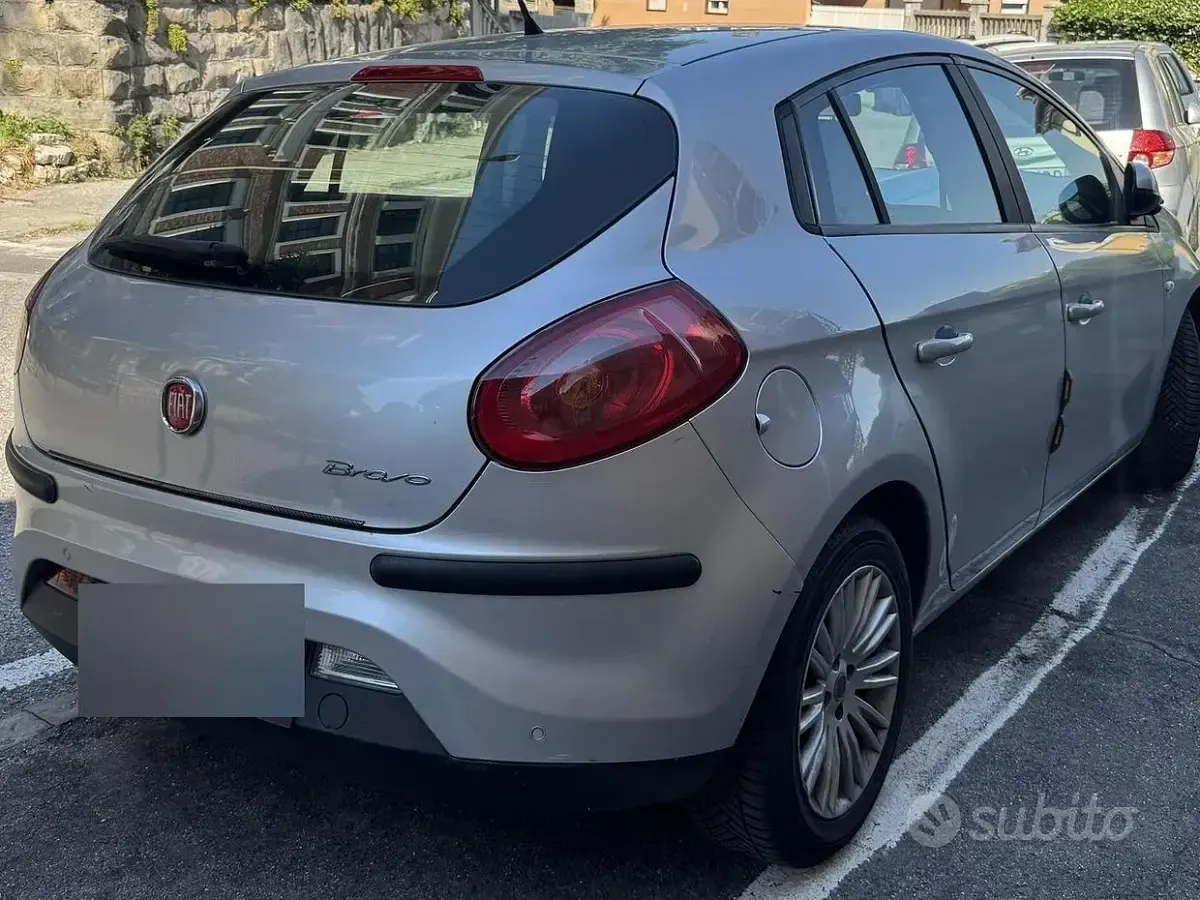 Usata Fiat Bravo 90 CV (66 kW) 2010 Grigio Utilitaria
