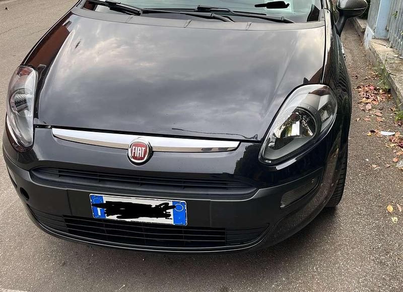 Usata Fiat Punto Evo Dynamic 75 CV (55 kW) 2010 Nero Utilitaria