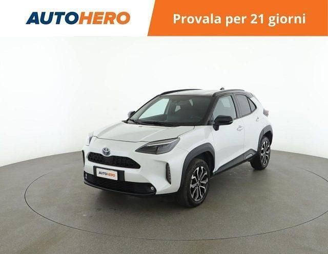 Bianco Usata 2023 Toyota Yaris Hybrid Trend SUV | 21.399 € (Buon prezzo) - Immagine 1/2
