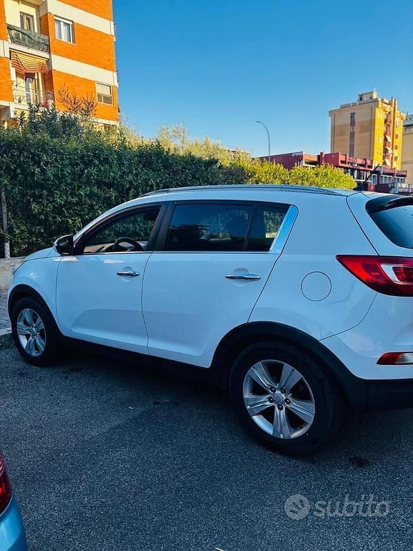 Bianco Usata 2012 Kia Sportage SUV | 7500 € - Immagine 1/4