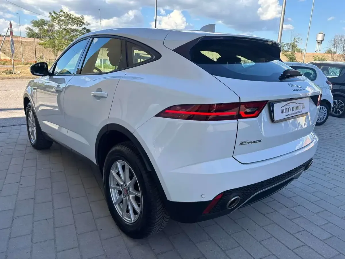 Usata Jaguar E-Pace 150 CV (110 kW) 2019 Bianco SUV