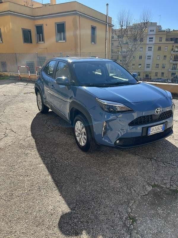 Usata Toyota Yaris Hybrid Active 116 CV (85 kW) 2022 Blu/azzurro Station wagon