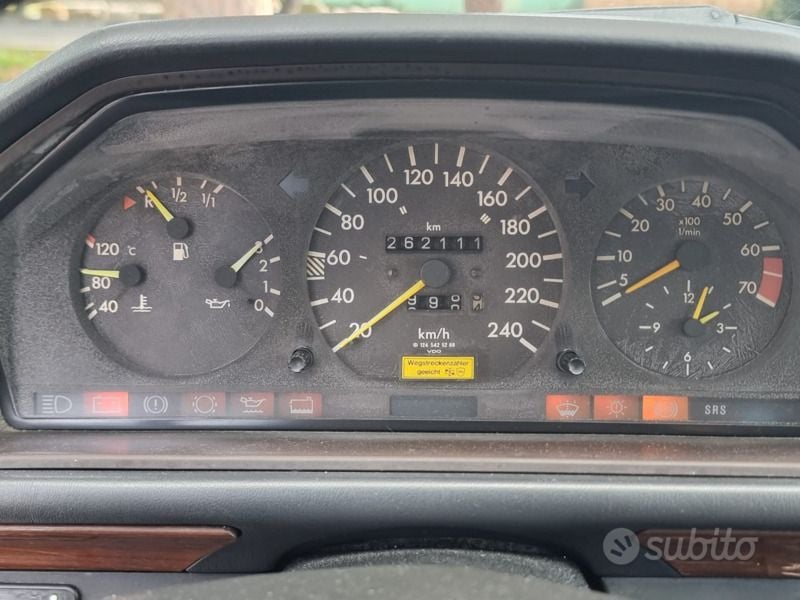 Usata Mercedes E300 188 CV (138 kW) 1992 Grigio Coupé