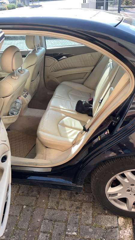 Usata Mercedes E280 Avantgarde 231 CV (169 kW) 2005 Blu Berlina