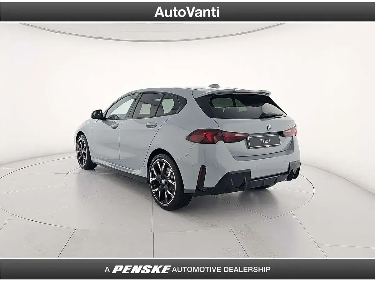 Nuova BMW 118 M Sport 150 CV (110 kW) 2026 Grigio Utilitaria