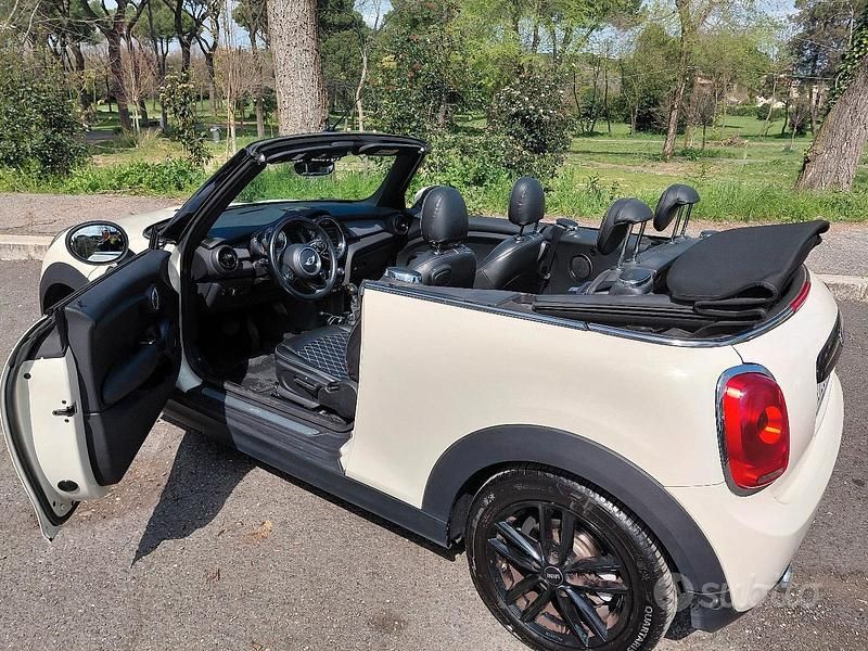 Usata Mini Cooper Cabriolet 136 CV (100 kW) 2017 Cabrio