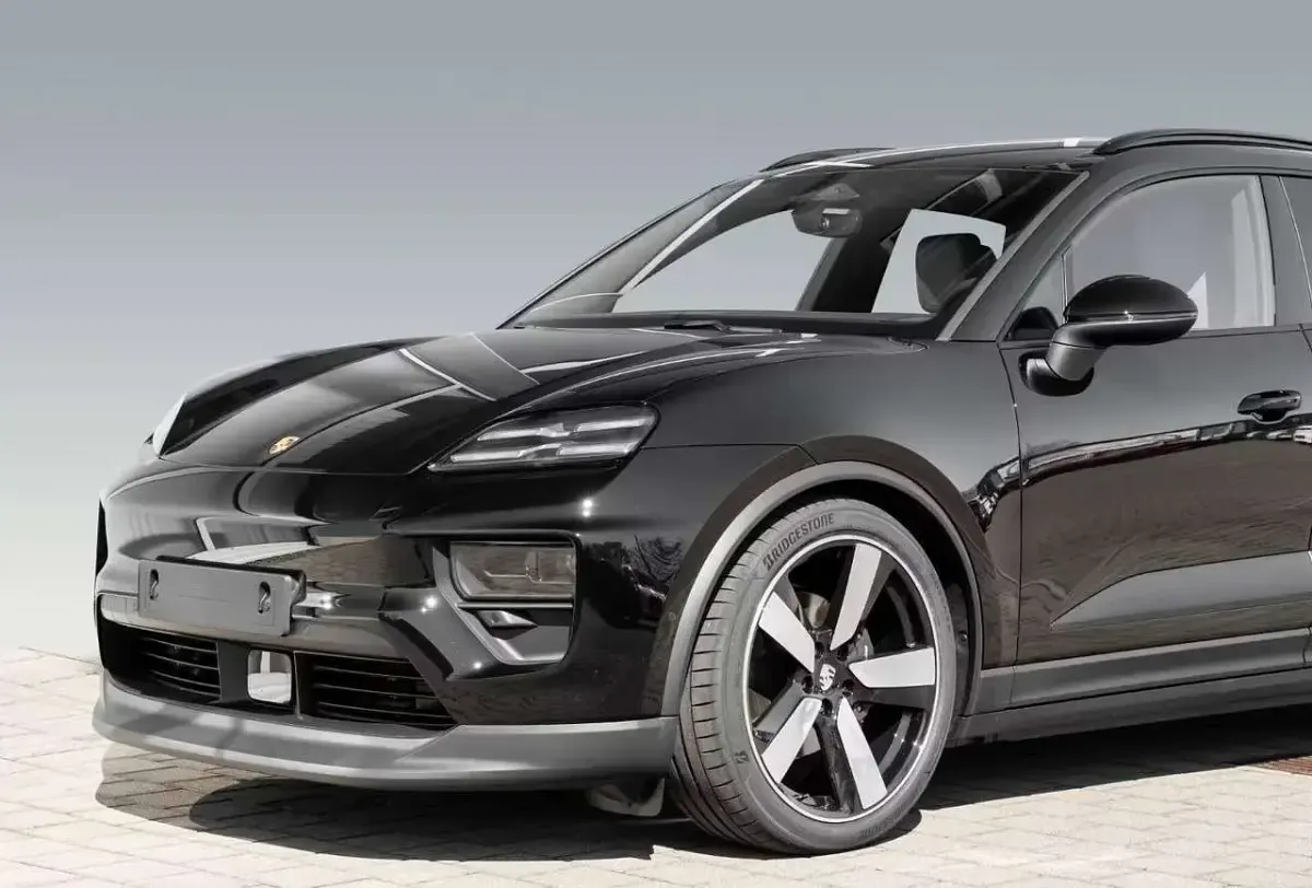 Usata Porsche Macan 4 Electric 300 kW (408 CV) 2025 Nero SUV