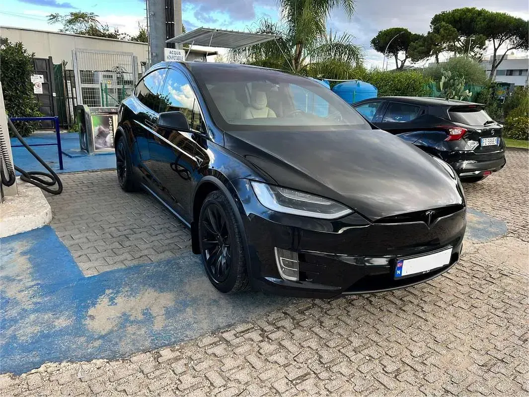Usata Tesla Model X 386 kW (525 CV) 2016 Nero SUV