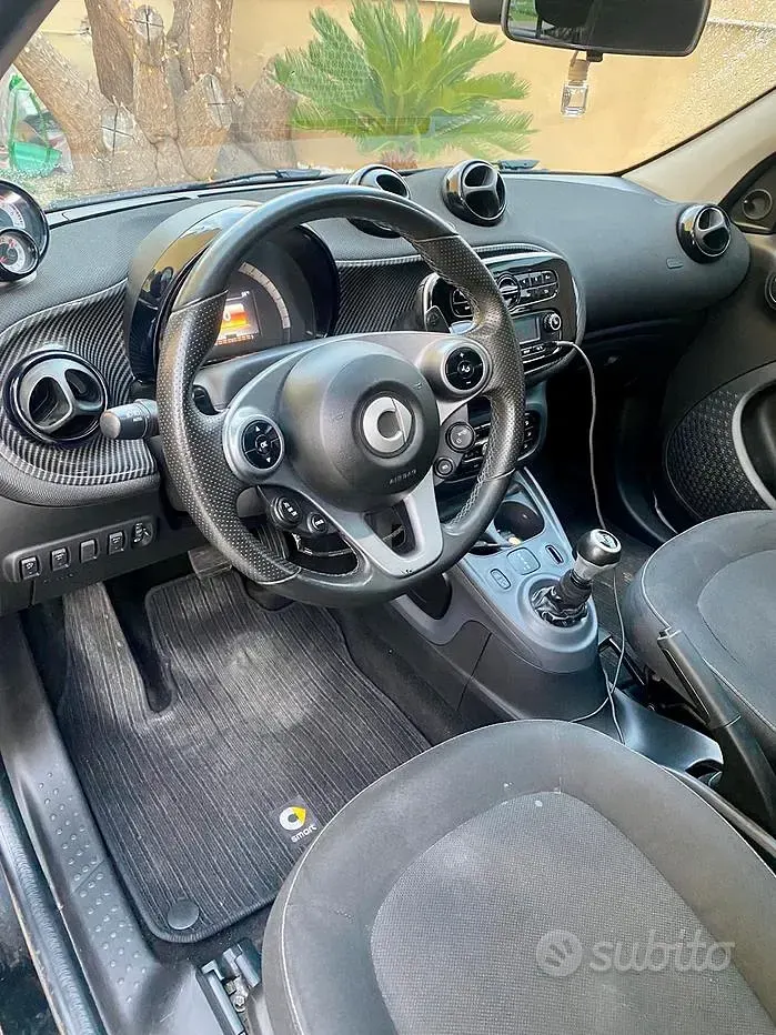 Usata Smart ForFour 71 CV (52 kW) 2018 Grigio Utilitaria