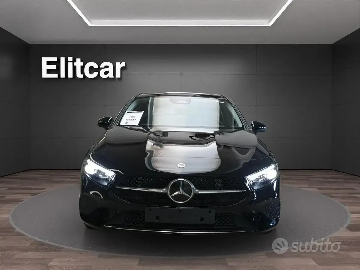 Nuova Mercedes A180 Progressive 136 CV (100 kW) 2026 Nero Berlina