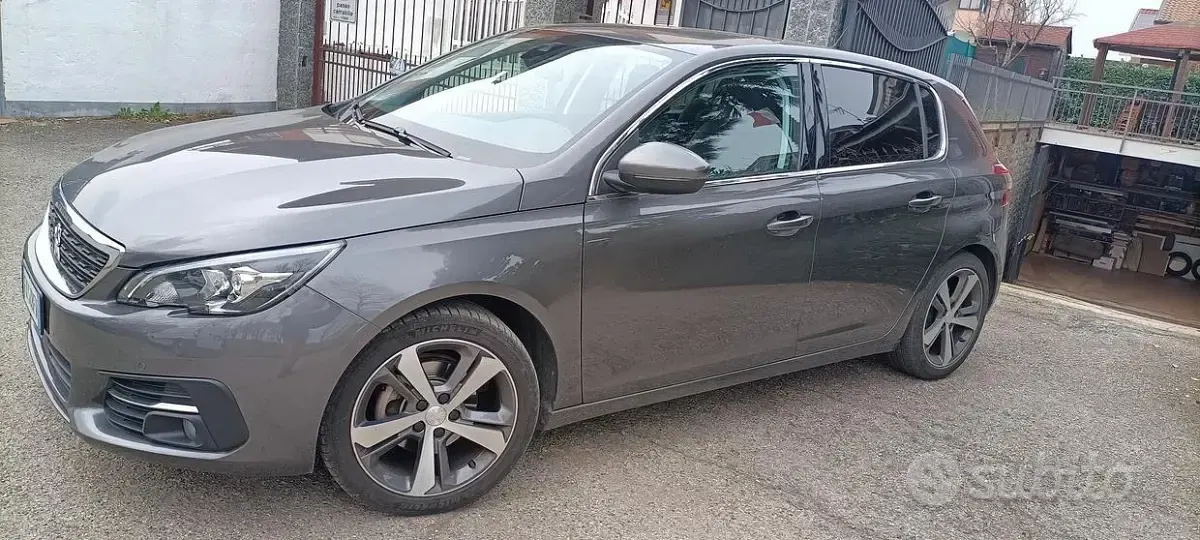 Usata Peugeot 308 Allure 116 CV (85 kW) 2019 Marrone Berlina