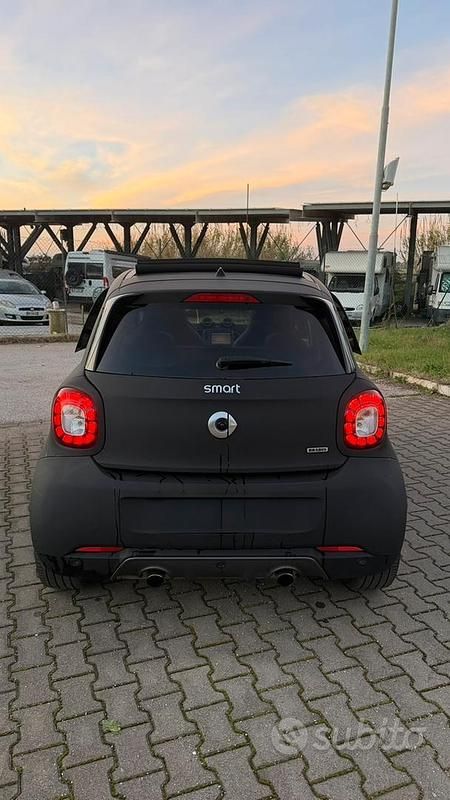 Nero Usata 2017 Smart ForFour Utilitaria | 16.200 € - Immagine 1/4