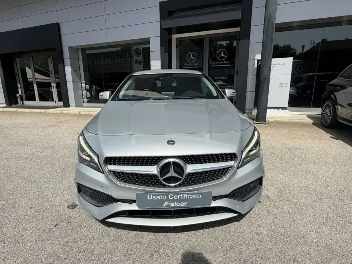 Usata Mercedes CLA200 Premium 136 CV (100 kW) 2018 Argento Coupé
