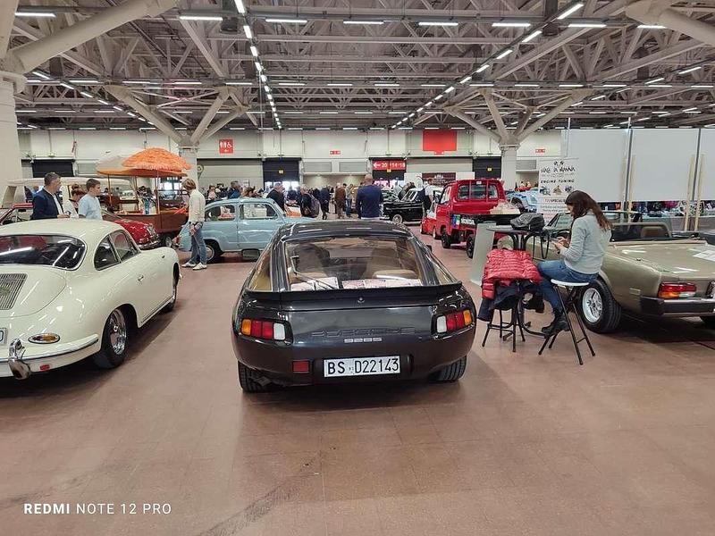 Usata Porsche 928 300 CV (220 kW) 1980 Nero Coupé