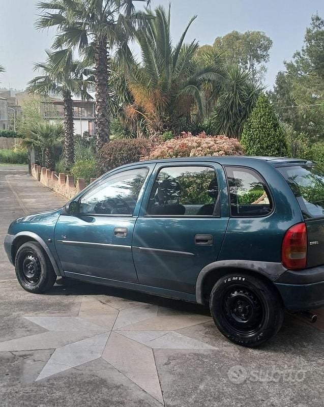Usata Opel Corsa 1997 Verde Utilitaria
