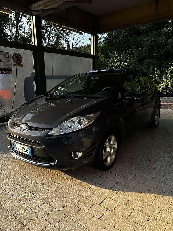 Usata Ford Fiesta Titanium 71 CV (52 kW) 2011 Berlina