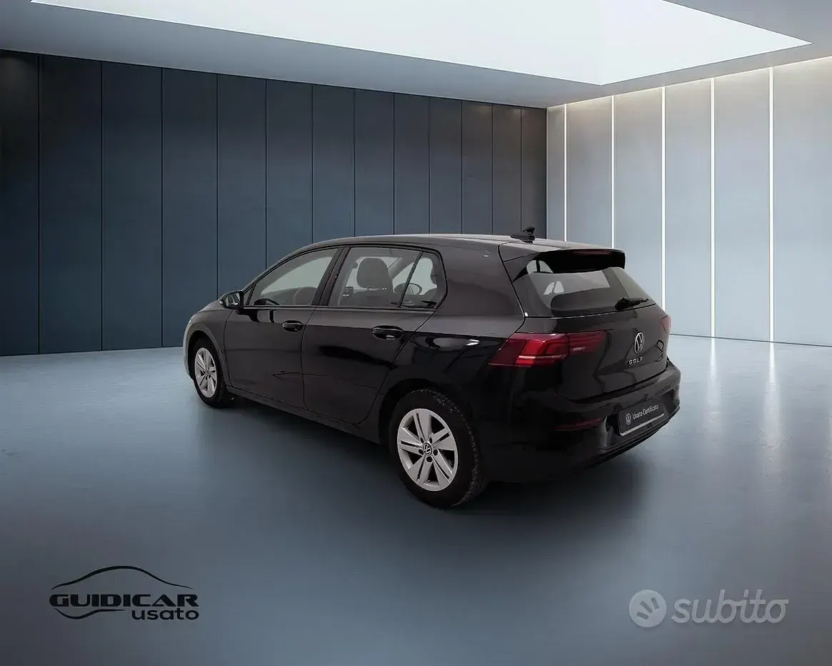 Usata VW Golf VIII Life 116 CV (85 kW) 2025 Nero Berlina