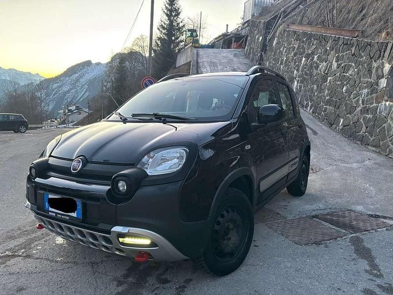 Usata Fiat Panda Cross Cross 95 CV (69 kW) 2016 Nero Utilitaria