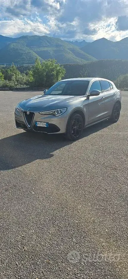 Usata Alfa Romeo Stelvio Super 280 CV (205 kW) 2017 Grigio SUV