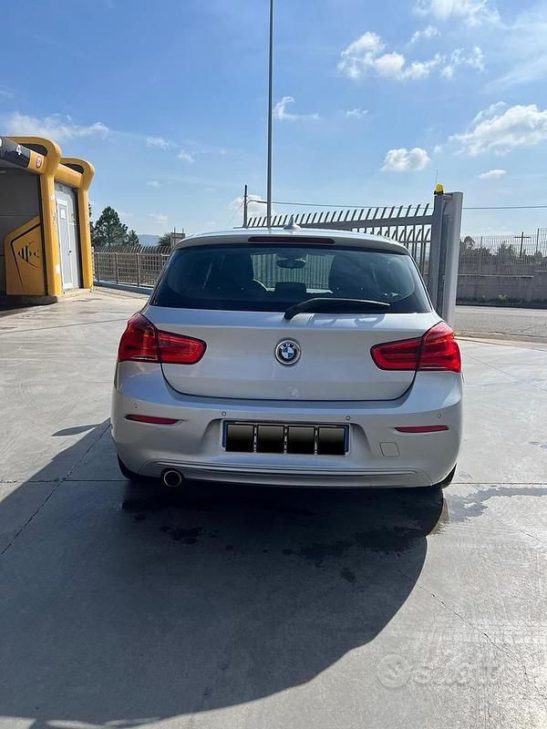 Usata BMW 118 150 CV (110 kW) 2016 Grigio Utilitaria