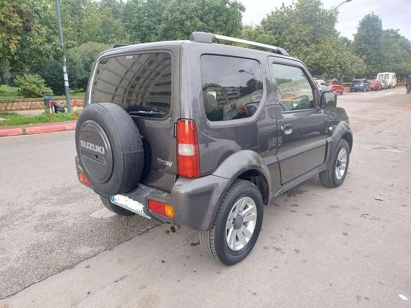 Usata Suzuki Jimny 86 CV (63 kW) 2013 Grigio SUV