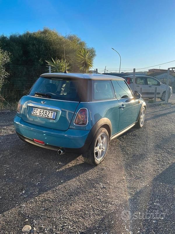 Usata Mini Cooper 120 CV (88 kW) 2009 Blu Utilitaria