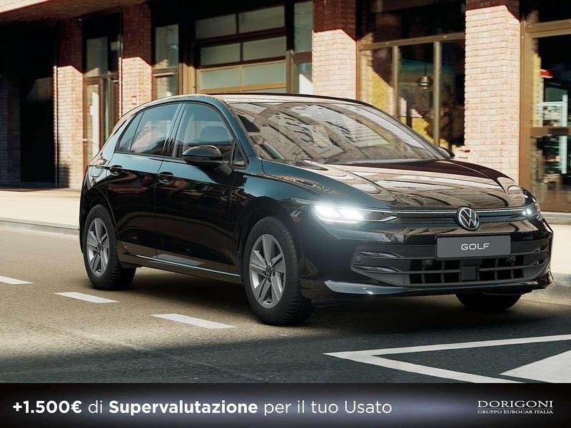 Usata VW Golf VIII Life 116 CV (85 kW) 2025 Grenadill black metallizzato Berlina