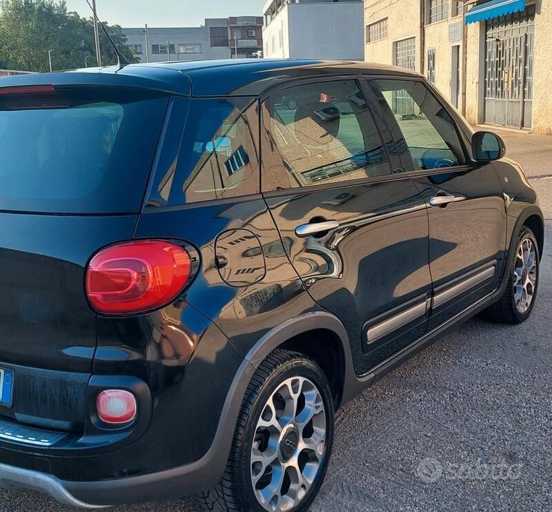 Usata Fiat 500L Trekking 85 CV (62 kW) 2015 Nero Monovolume