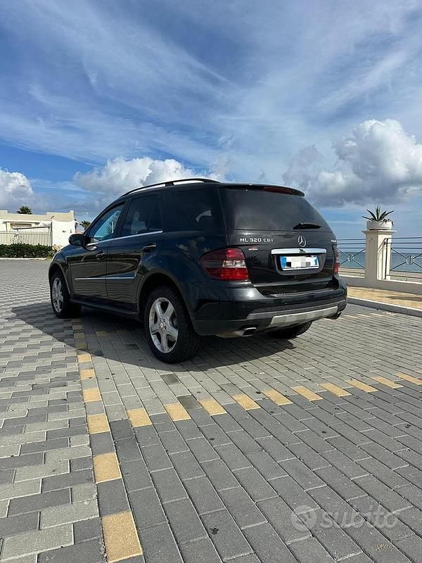 Usata Mercedes ML320 2009 Nero SUV