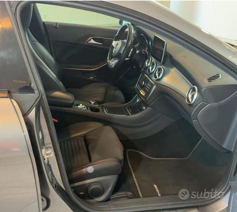 Usata Mercedes CLA200 Premium 135 CV (99 kW) 2017 Grigio Station wagon